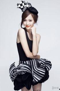 黑红女明星吃瓜系统小说娱乐圈